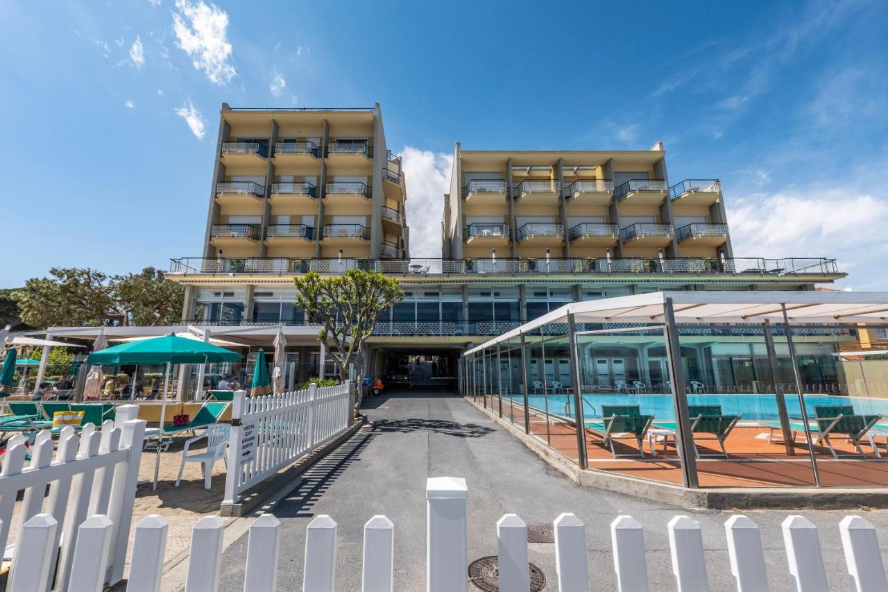 Hotel Bellevue Et Mediterranee Diano Marina Eksteriør bilde