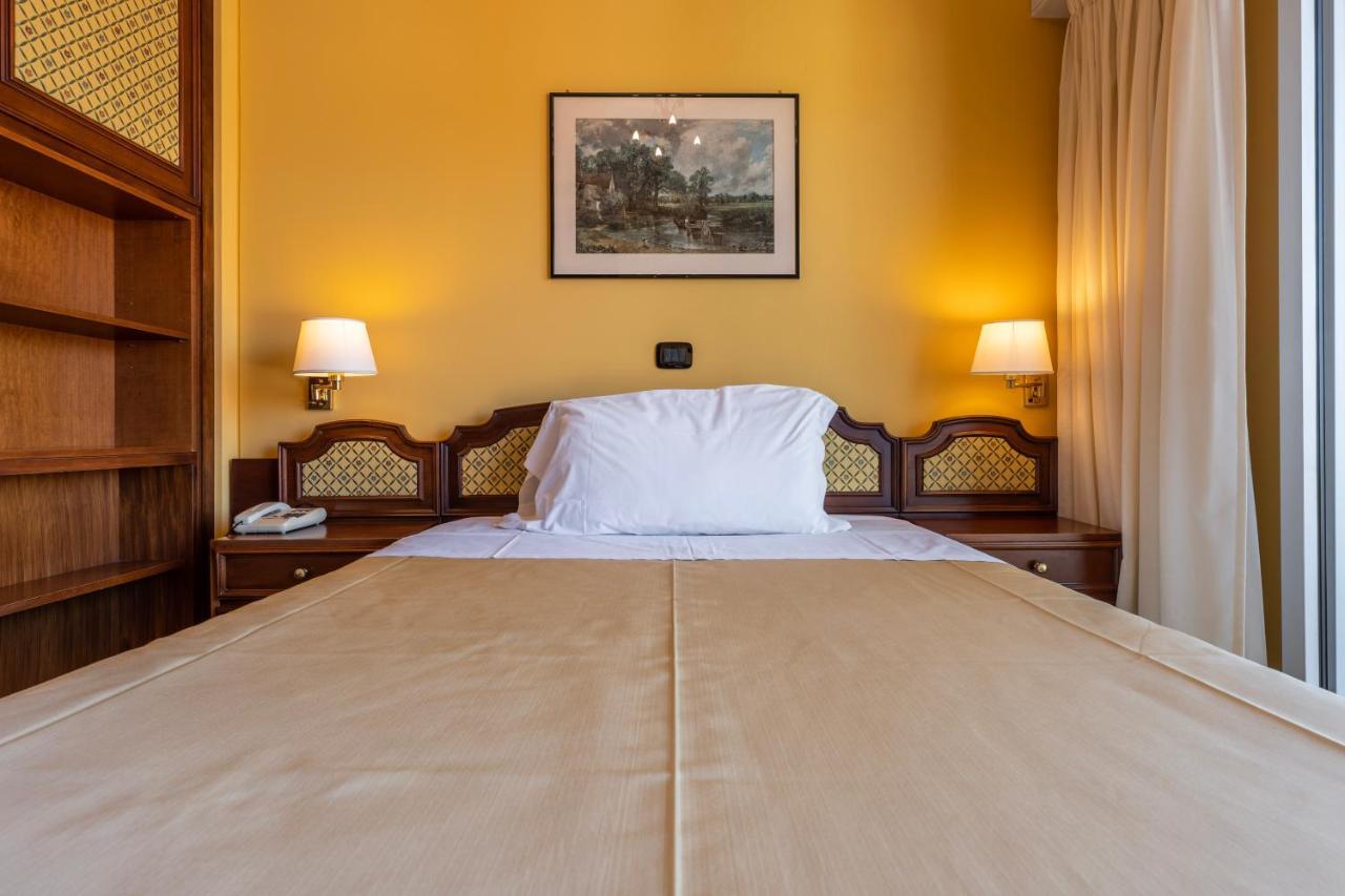 Hotel Bellevue Et Mediterranee Diano Marina Eksteriør bilde