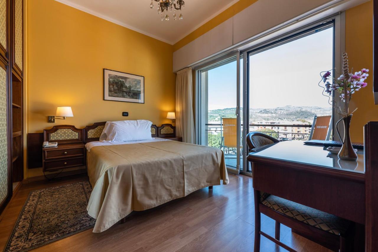 Hotel Bellevue Et Mediterranee Diano Marina Eksteriør bilde