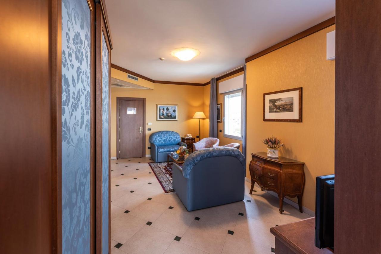 Hotel Bellevue Et Mediterranee Diano Marina Eksteriør bilde