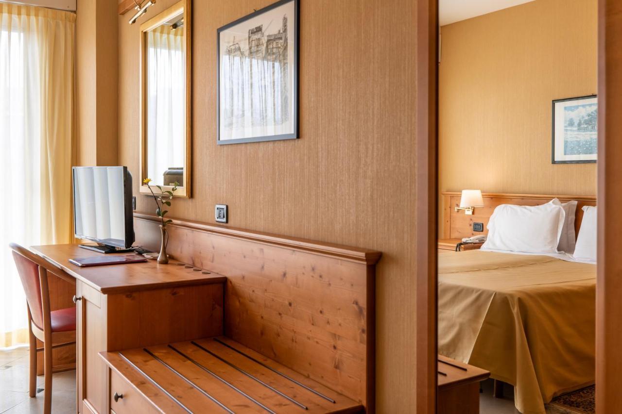 Hotel Bellevue Et Mediterranee Diano Marina Eksteriør bilde