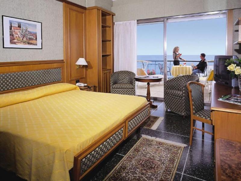 Hotel Bellevue Et Mediterranee Diano Marina Eksteriør bilde