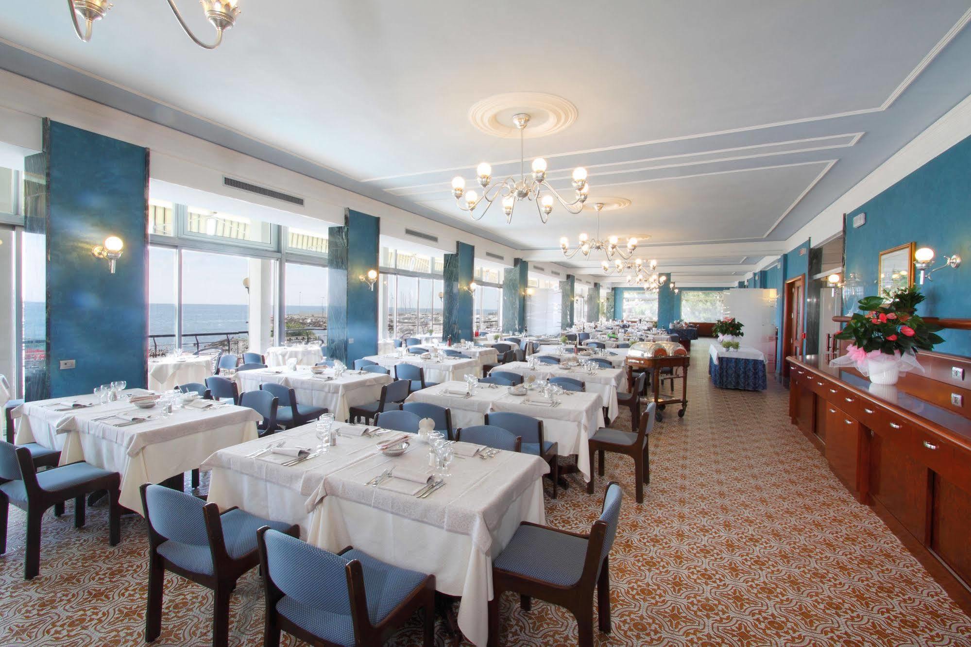 Hotel Bellevue Et Mediterranee Diano Marina Eksteriør bilde